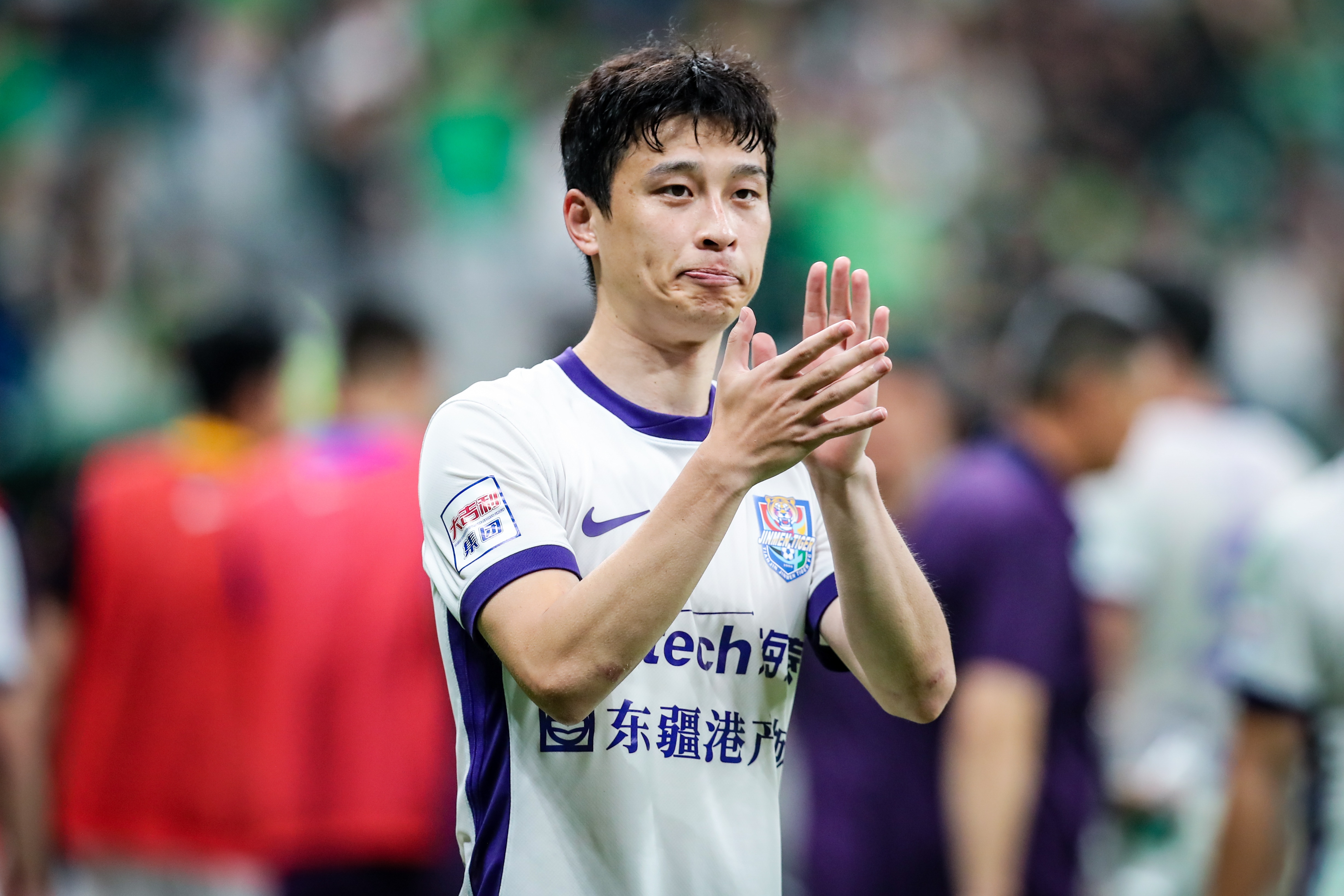 巴頓：跟浙江隊(duì)比賽可能氣溫要40度，這對我們的體能是個(gè)考驗(yàn)