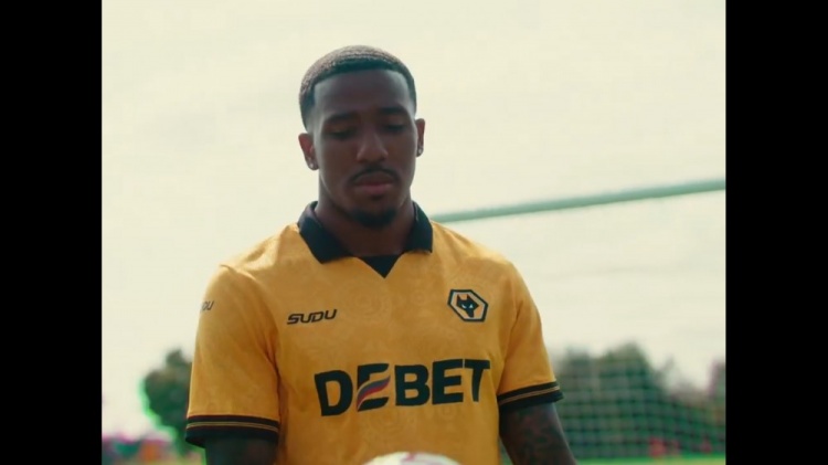 意甲最快球員！官方：狼隊(duì)簽下維羅納后衛(wèi)查丘瓦，轉(zhuǎn)會費(fèi)1250萬歐