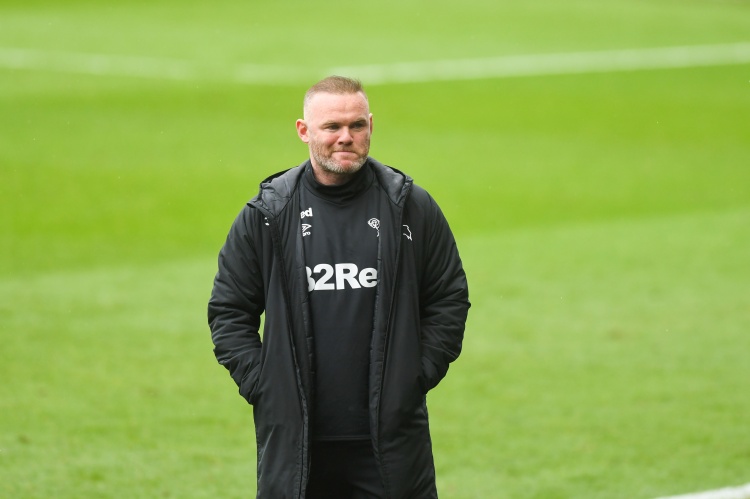 魯尼：必須扣分罰款打擊種族歧視，曾有球員遭歧視在我懷里哭泣