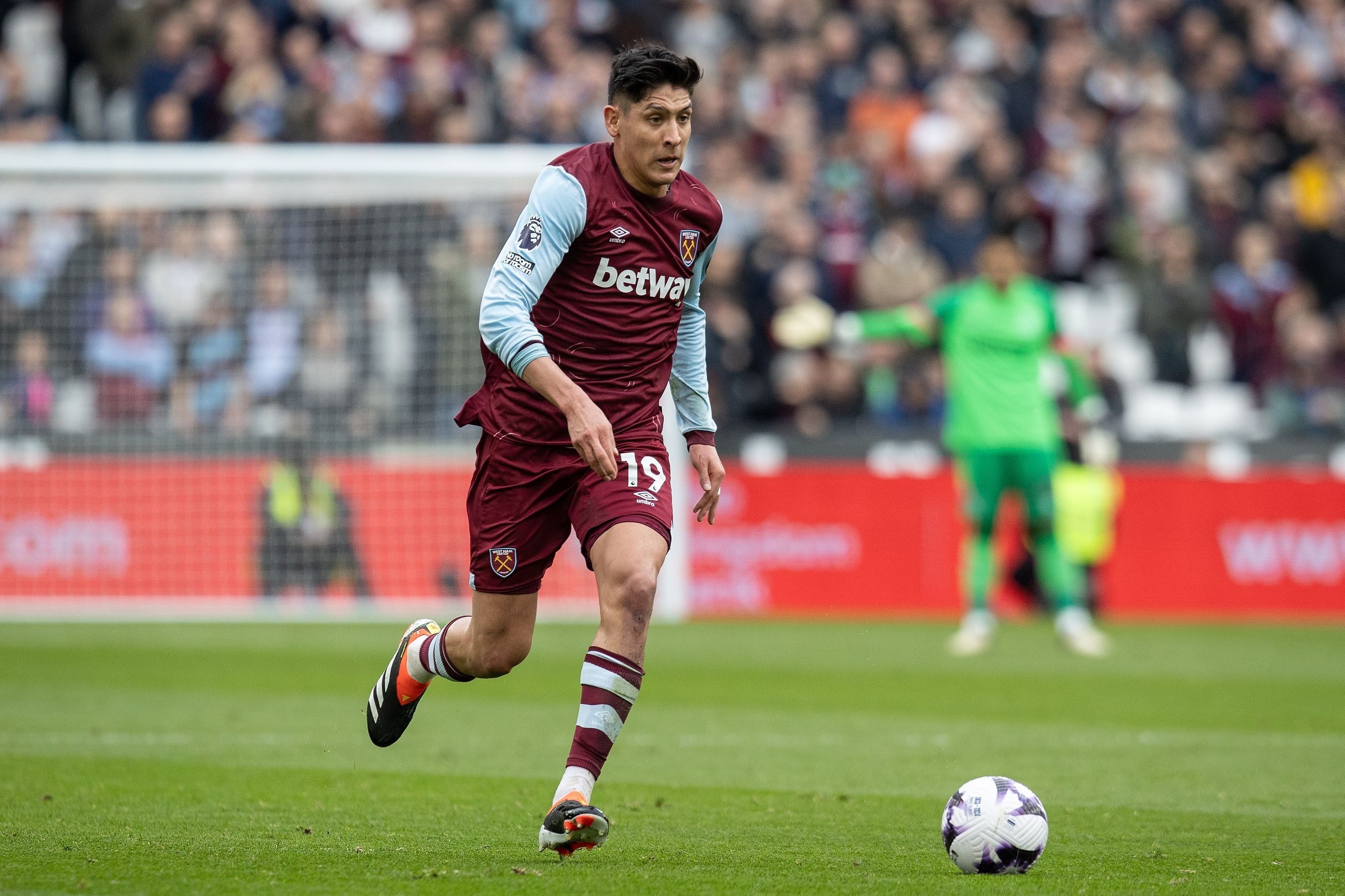 來(lái)了！羅馬諾：埃德松-阿爾瓦雷斯有望今天加盟費(fèi)內(nèi)巴切