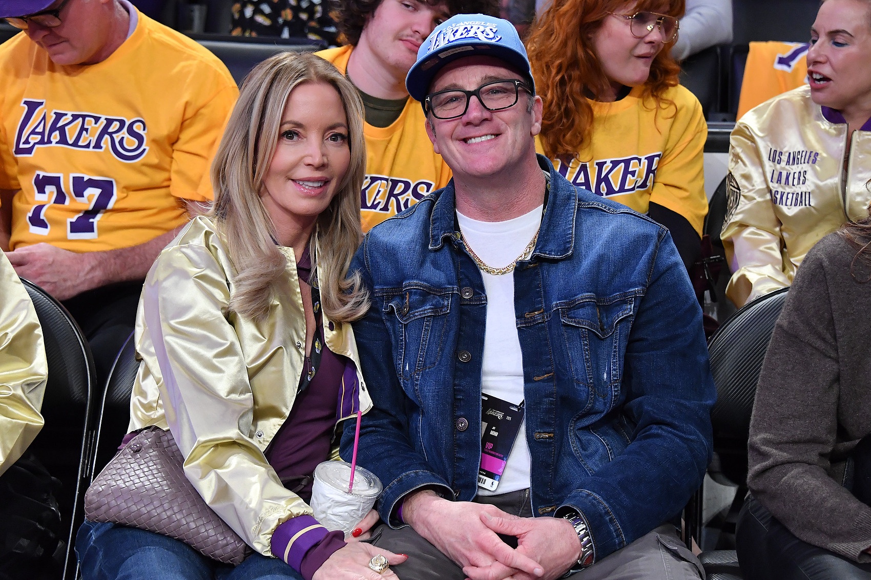 A-史密斯：在財務方面和別隊相比 湖人在珍妮手里就像家夫妻小店