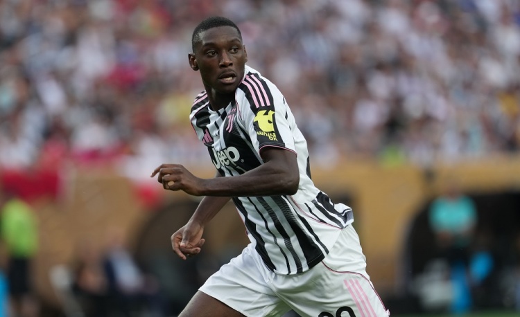 迪馬：尤文正與巴黎談穆阿尼，球員個人協(xié)議已經(jīng)達(dá)成