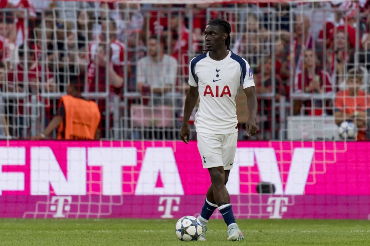 英媒：費(fèi)內(nèi)巴切再次瞄準(zhǔn)比蘇馬，希望以低于1000萬(wàn)鎊完成交易