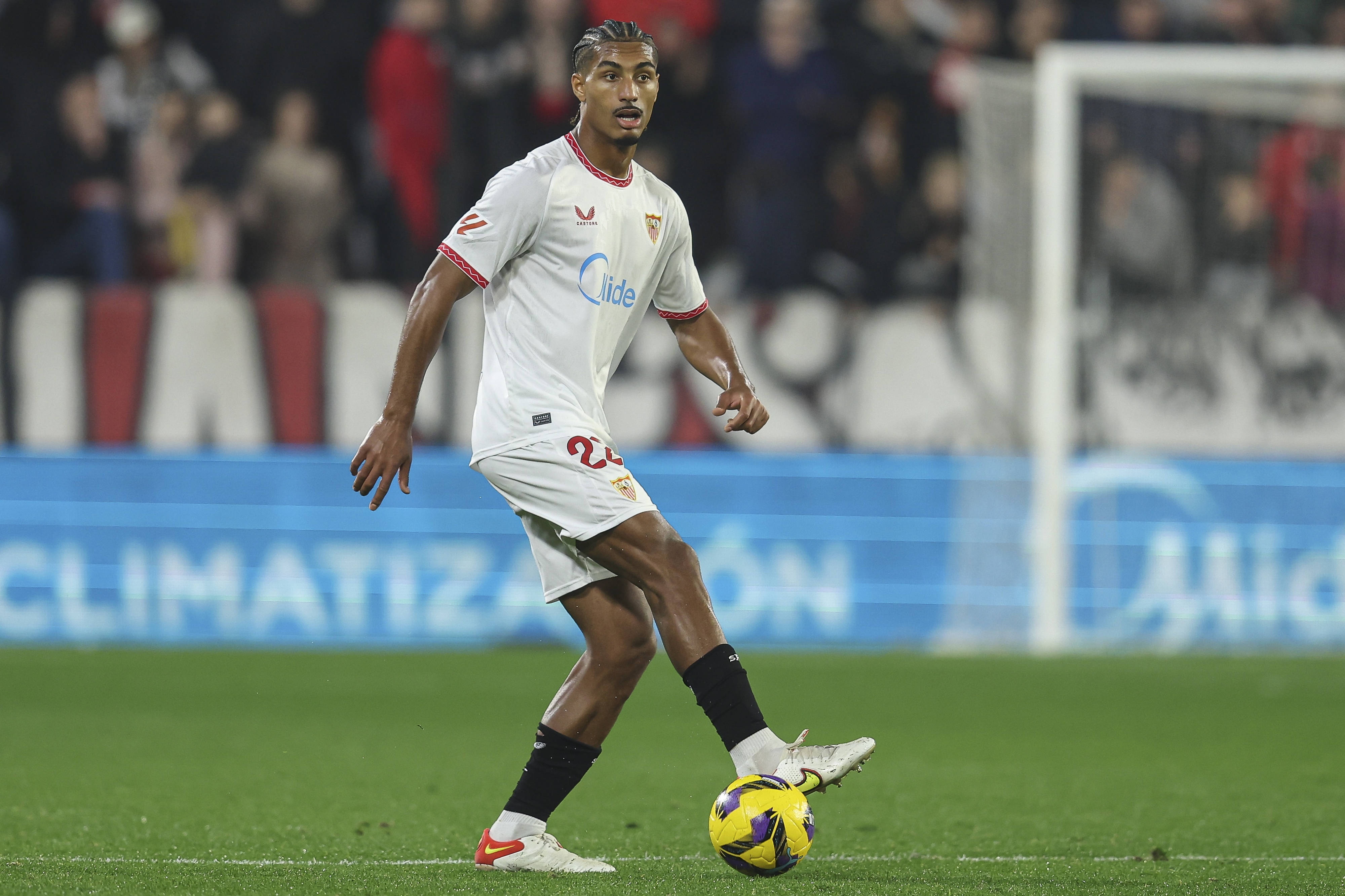 記者：巴代今天下午去勒沃庫森體檢，球員轉(zhuǎn)會費3000萬歐&簽約5年