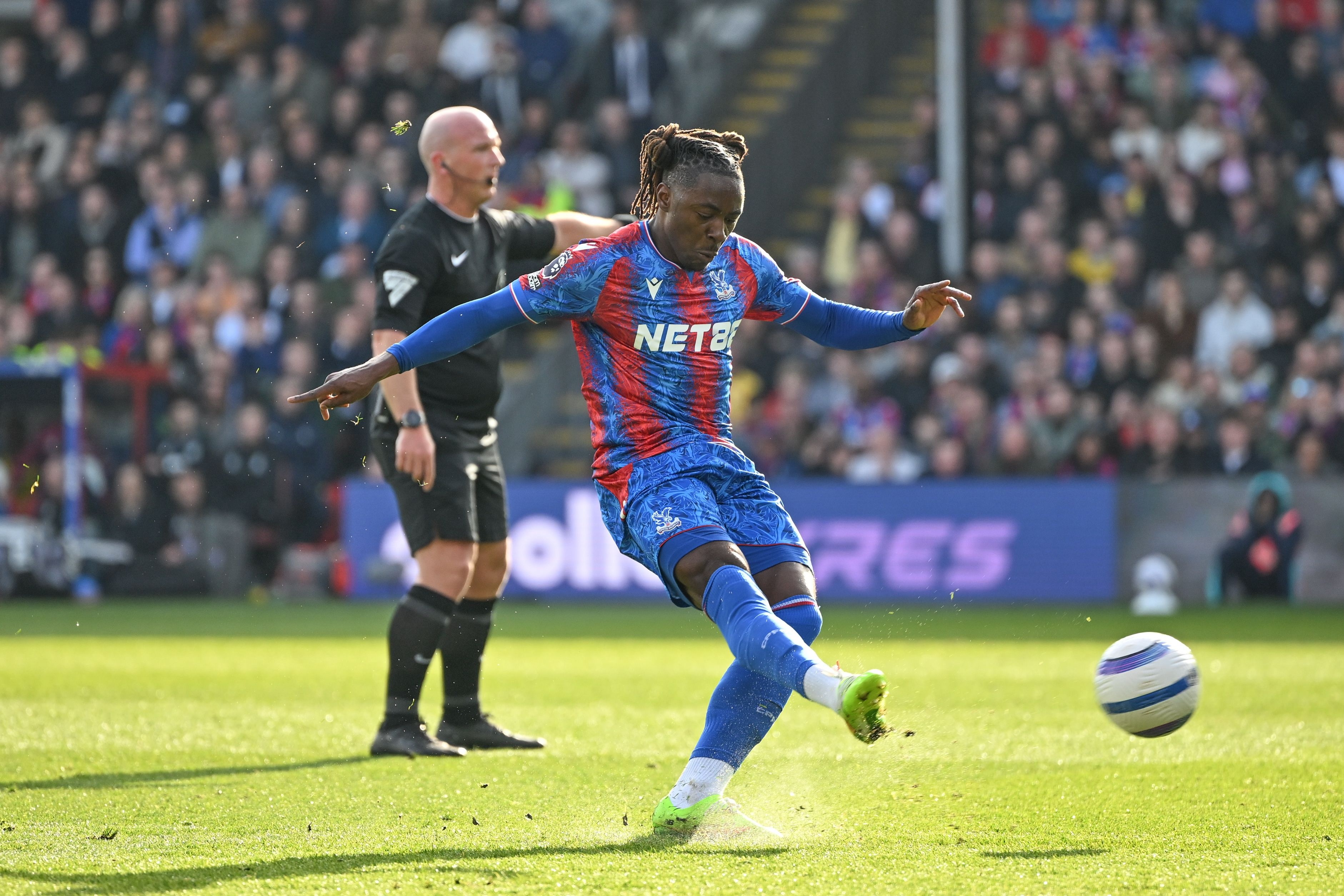 ESPN：熱刺接近6000萬鎊簽下埃澤，埃澤告知水晶宮愿加盟熱刺