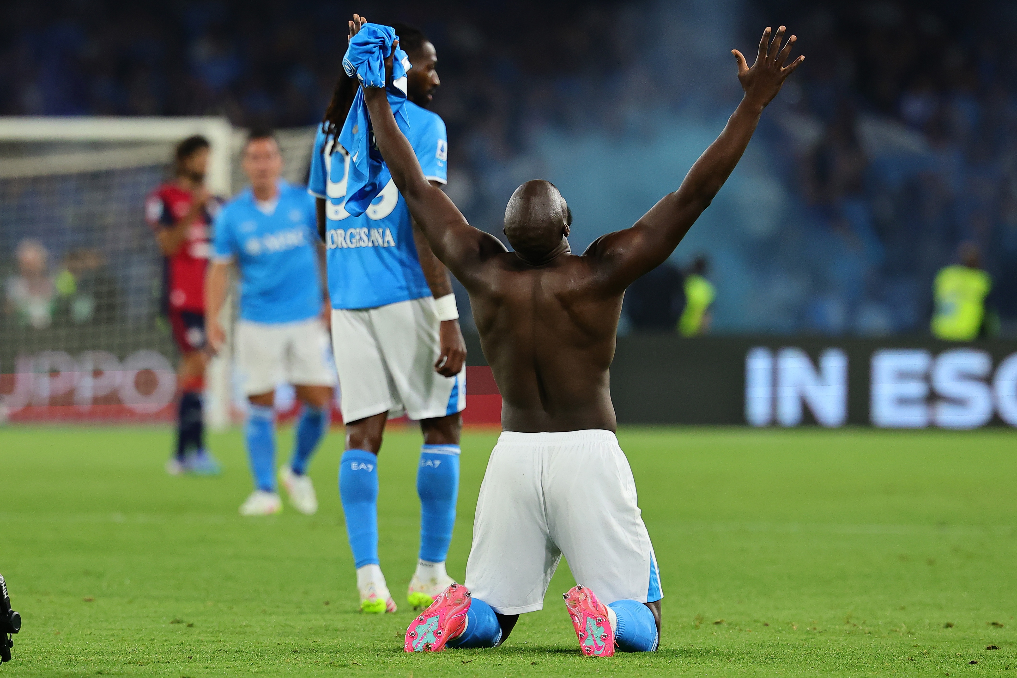 米體：盧卡庫在受傷后選擇了保守治療，因此他可能將缺席多場比賽