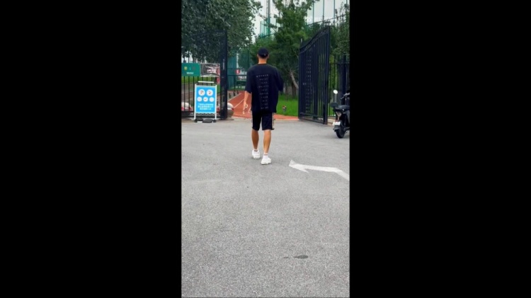 博主：國安下午開始備戰(zhàn)與三鎮(zhèn)的比賽，吳少聰、李磊現(xiàn)身訓(xùn)練場