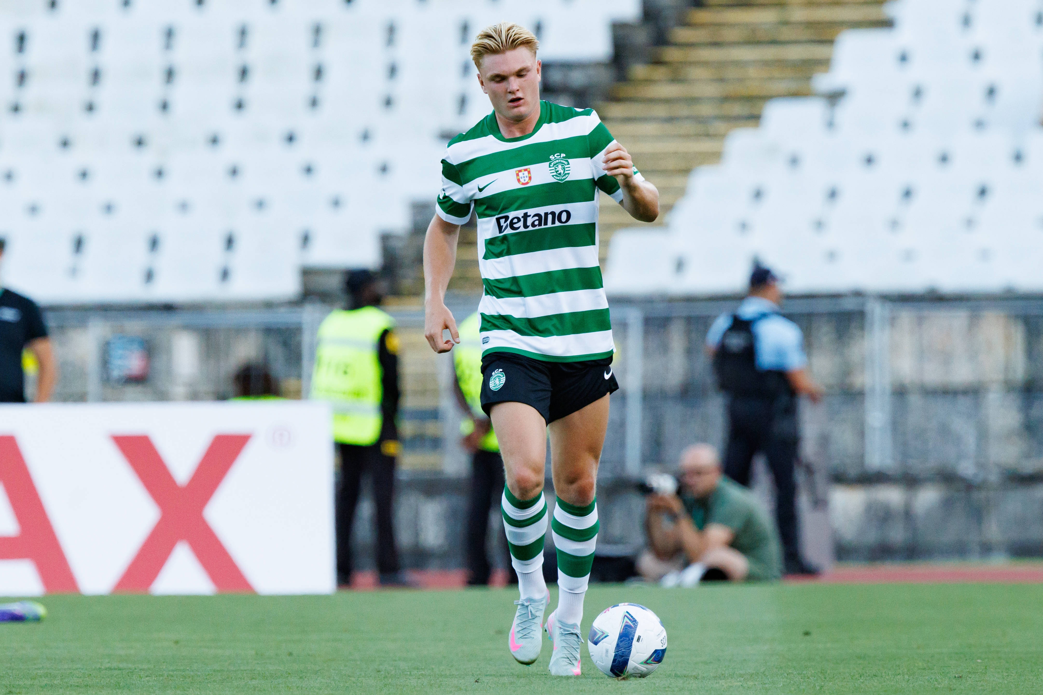 葡媒：米蘭2700萬歐報價葡萄牙體育20歲前鋒哈德爾