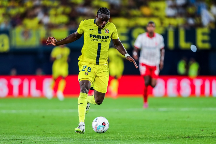 每體：巴薩有意21歲黃潛前鋒艾永，球員解約金卻不到1000萬歐