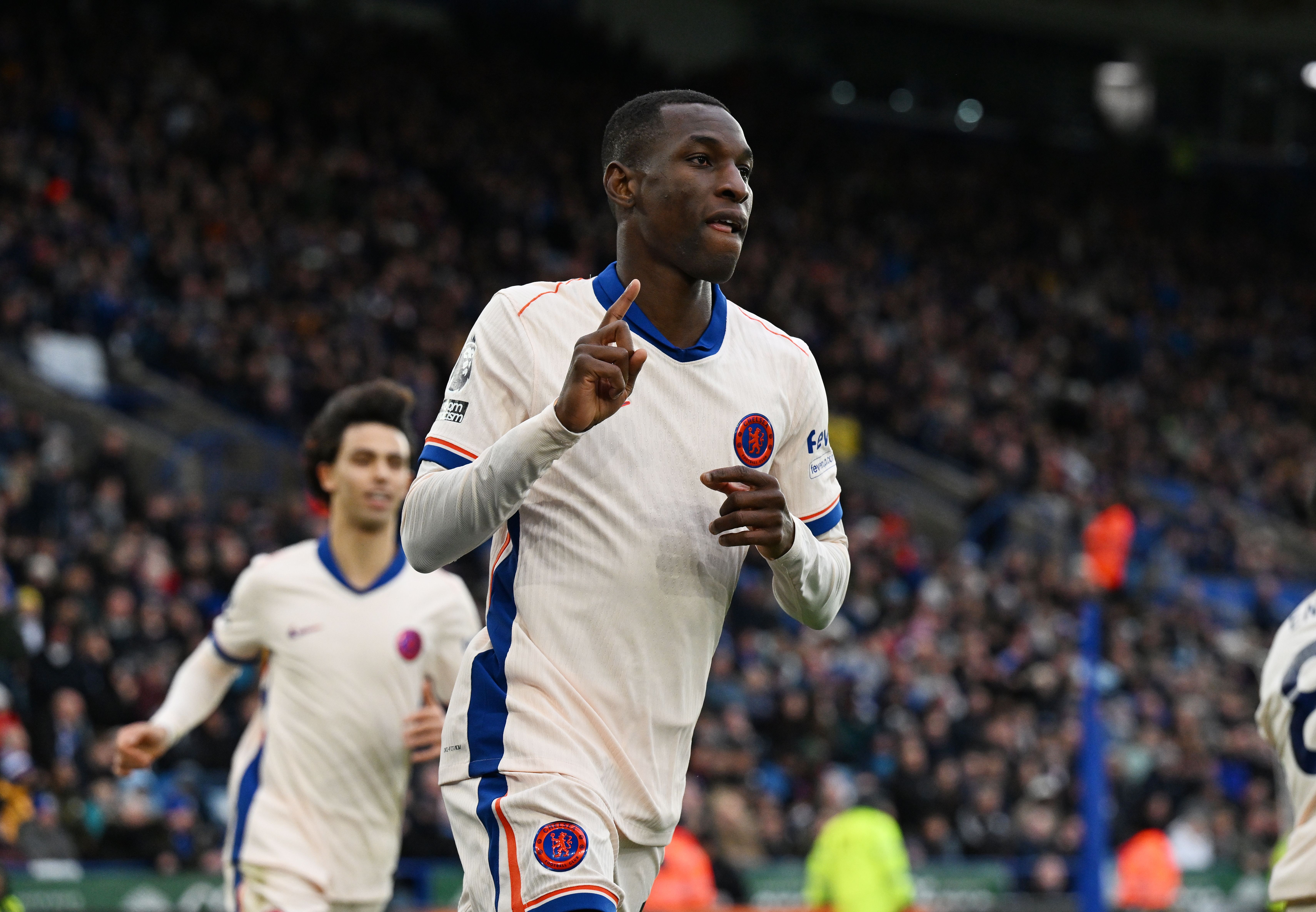 入賬1.2億鎊？記者：杰克遜被標(biāo)價(jià)約8000萬鎊，恩昆庫為4000萬鎊