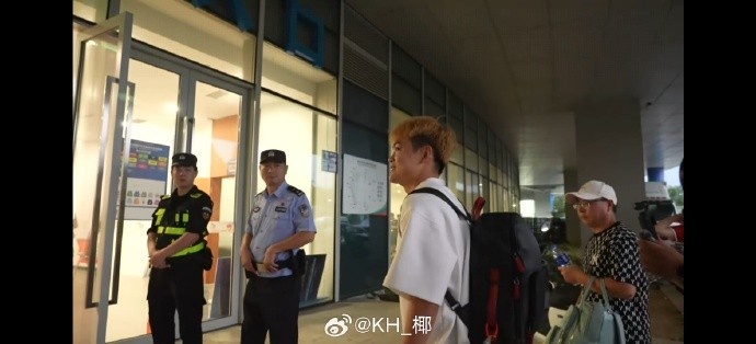 上不上呢？黃紫昌現(xiàn)身今晚蘇超常州vs泰州比賽現(xiàn)場