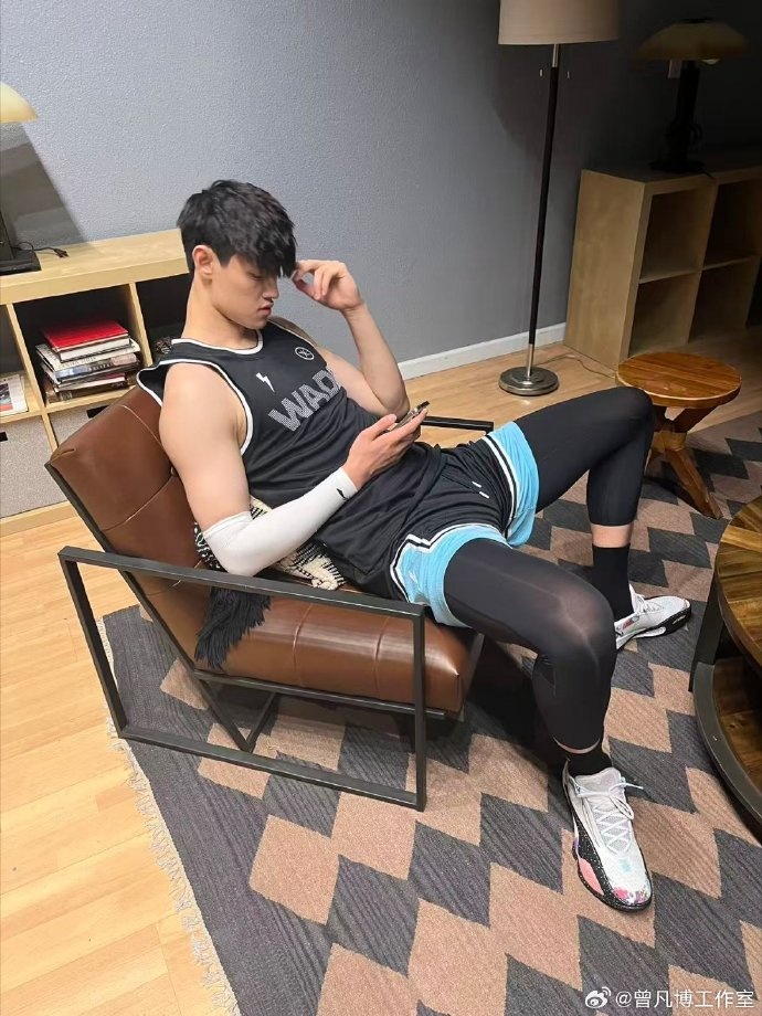 曾凡博工作室：小曾已完成近3周的訓(xùn)練以及治療 后天將與籃網(wǎng)會(huì)合