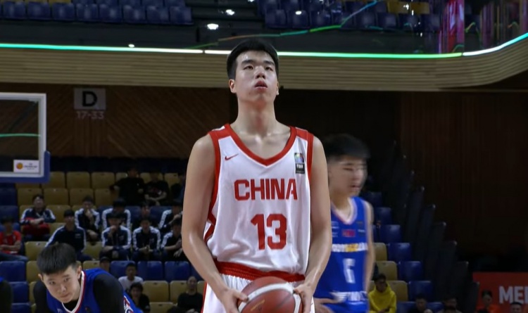 ??U16亞洲杯中國狂勝東道主58分！全隊(duì)28斷 張懿趙杰27+6+5+4斷