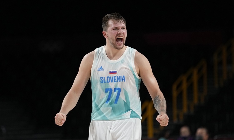 天壤之別！半場(chǎng)法國(guó)男籃11罰9中 斯洛文尼亞為驚人的31罰25中