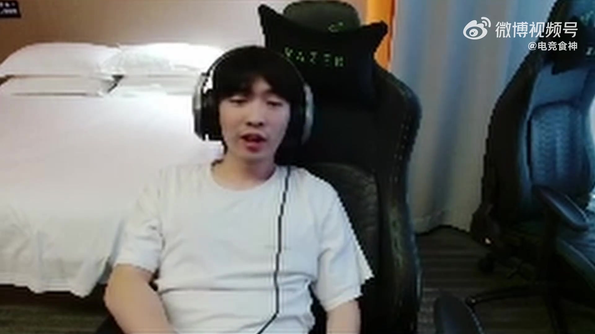 下樹在即！霍伊倫準(zhǔn)備接受那不勒斯體檢，球員笑容滿面