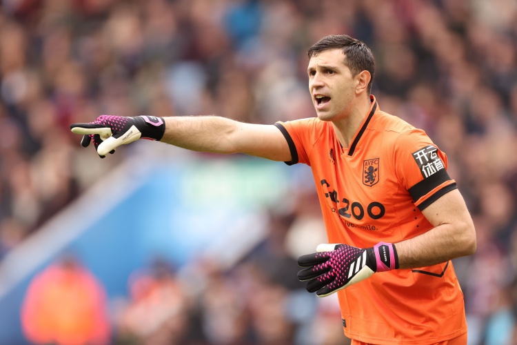 BBC：曼聯(lián)仍在權(quán)衡引進(jìn)馬丁內(nèi)斯還是拉門斯，維拉也有意拉門斯