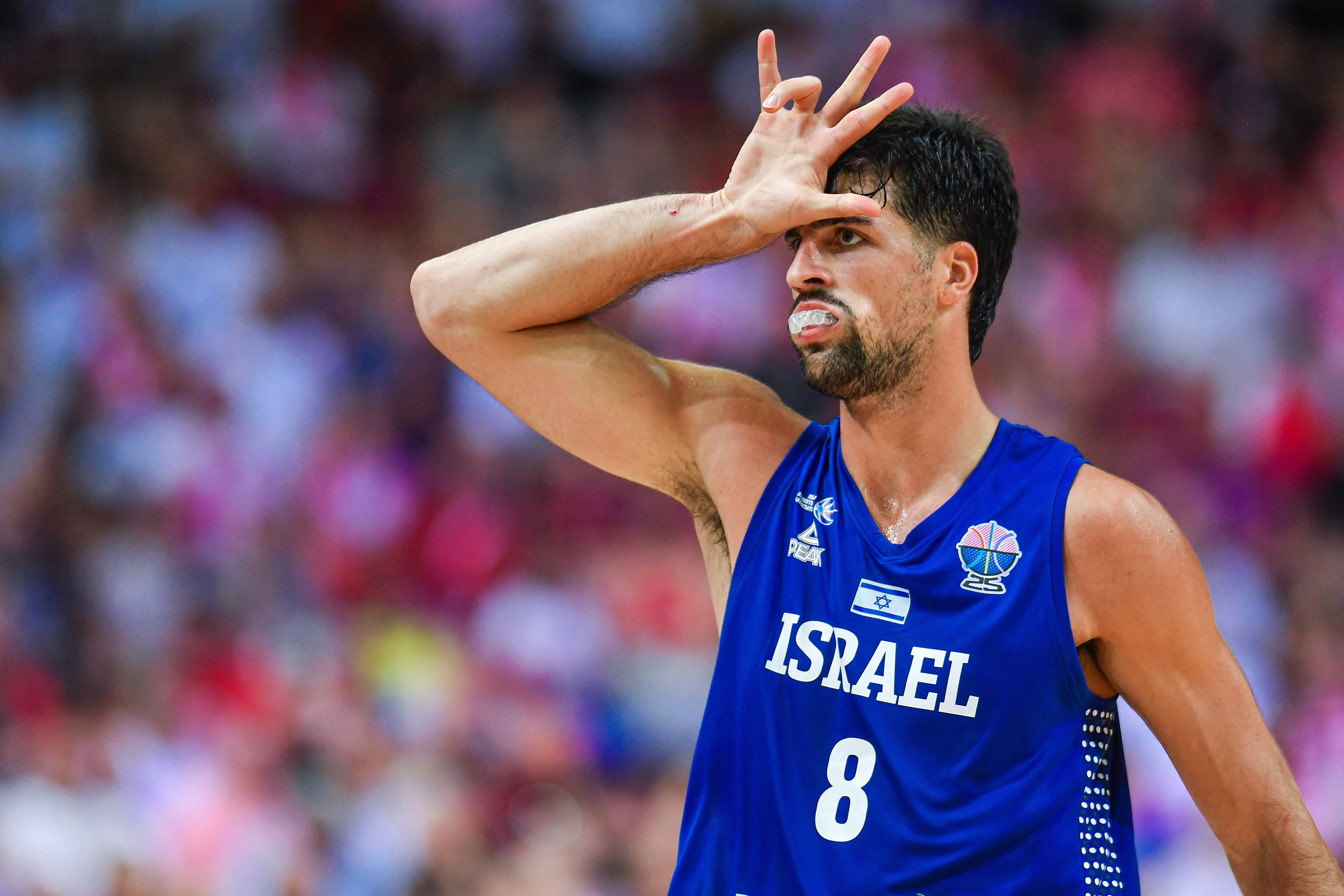 一人幾乎頂一套首發(fā)！阿夫迪亞砍下23分 法國首發(fā)五人合計僅25分