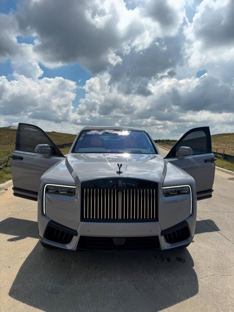 想要一個(gè)這樣的老婆！PJ華盛頓妻子送給丈夫一輛庫里南做生日禮物