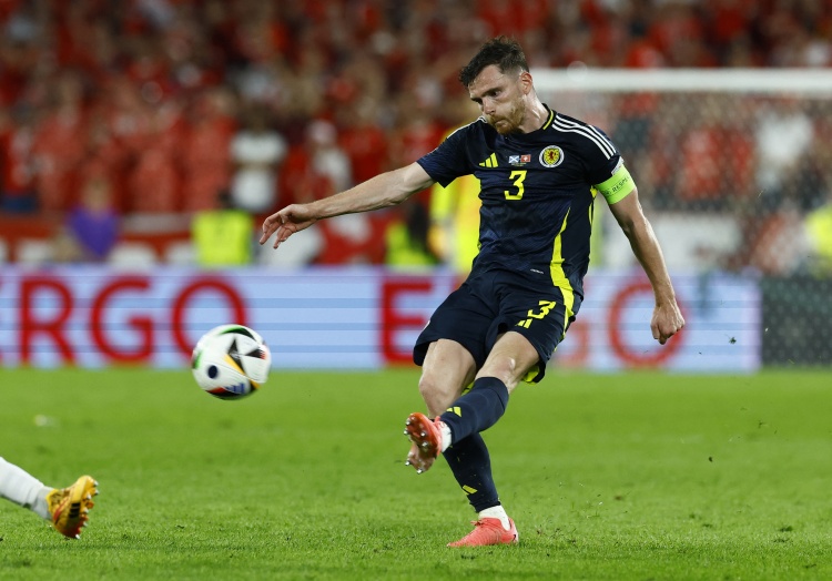 羅伯遜：失去好友對(duì)我來(lái)說(shuō)非常困難，可能無(wú)法克服失去若塔的痛苦