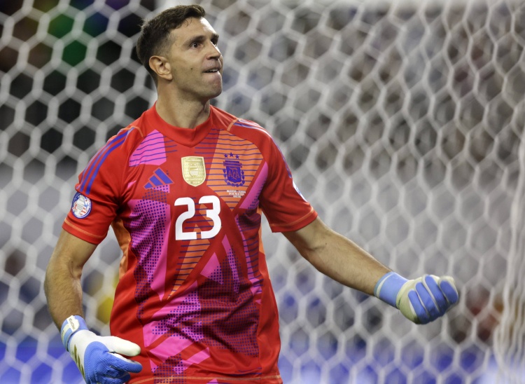 斯卡洛尼：如果能去曼聯(lián)大馬丁一定很高興，但現(xiàn)在他也一切OK