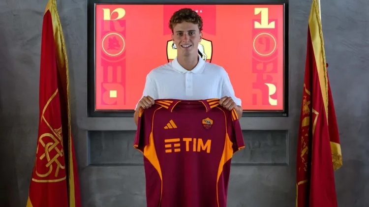 官方：羅馬與18歲青訓(xùn)中場迪農(nóng)齊奧續(xù)約至2027年，含續(xù)約1年條款