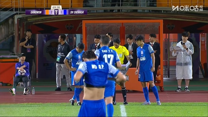 申花連換兩人，特謝拉、高天意被換下，于漢超、汪海健替補登場