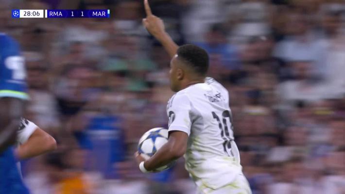 十人逆轉(zhuǎn)！皇馬2-1馬賽取歐冠開門紅 姆巴佩雙響卡瓦哈爾頂牛染紅