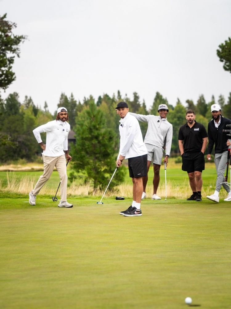 拉塞爾組織高爾夫比賽！布克&克里斯蒂&以賽亞-喬等人參賽！