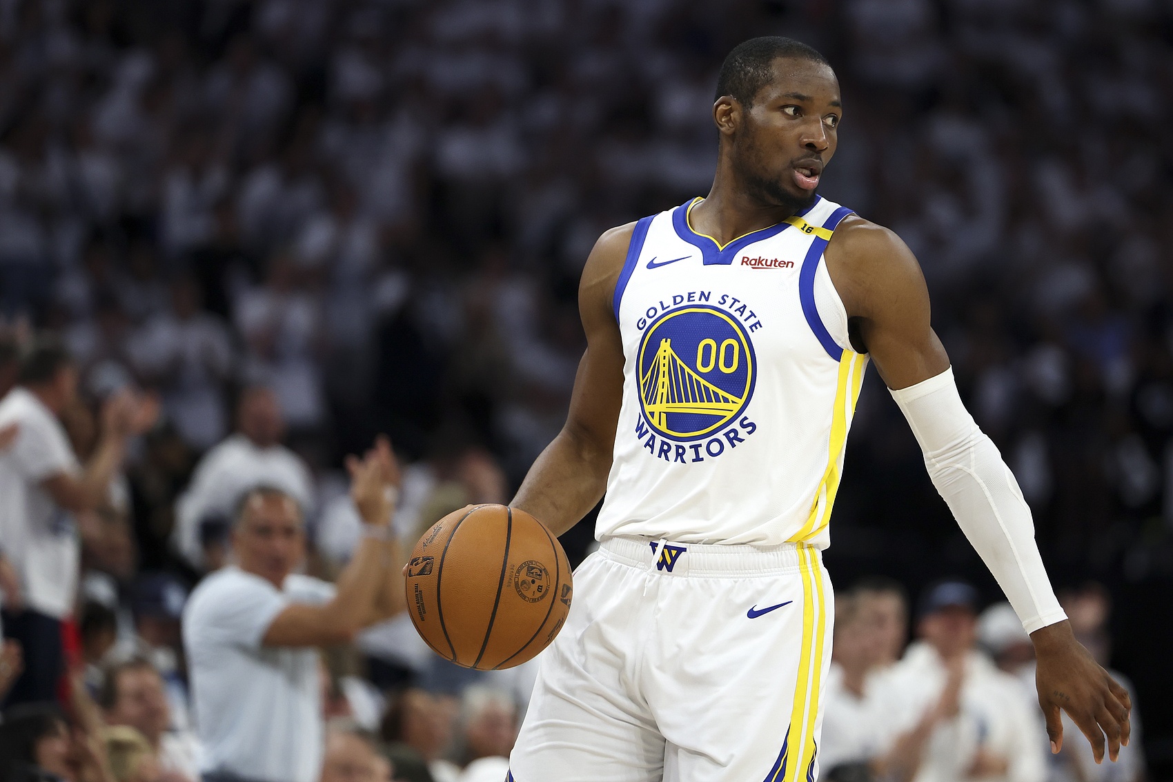 庫明加認為勇士壓制他的野心 若勇士讓步他也愿意讓步