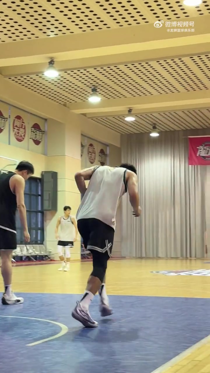 廣工&清華在龍獅連線！短暫合練就有良好化學(xué)反應(yīng)的陳國(guó)豪逄硯鈞