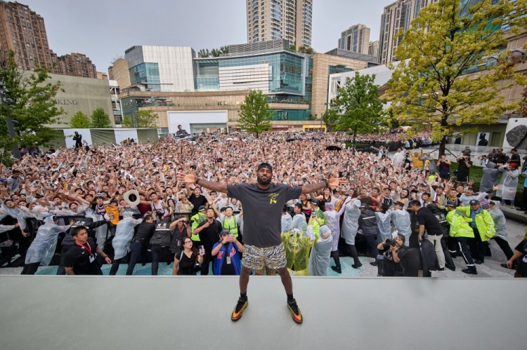 詹姆斯中國行微博熱度總結：4.5億話題閱讀 20.5萬討論 38個熱搜