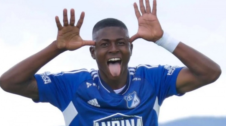 巴媒：哥倫比亞天才前鋒是內(nèi)馬爾迷弟，為致敬偶像改球衣印字