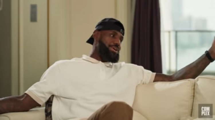 繼續(xù)征戰(zhàn)！詹姆斯：我沒在暗示任何事 退役正在臨近 但還不是現(xiàn)在