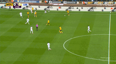 狼隊(duì)先下一城！第8分鐘，克雷伊奇破門，狼隊(duì)1-0領(lǐng)先利茲聯(lián)