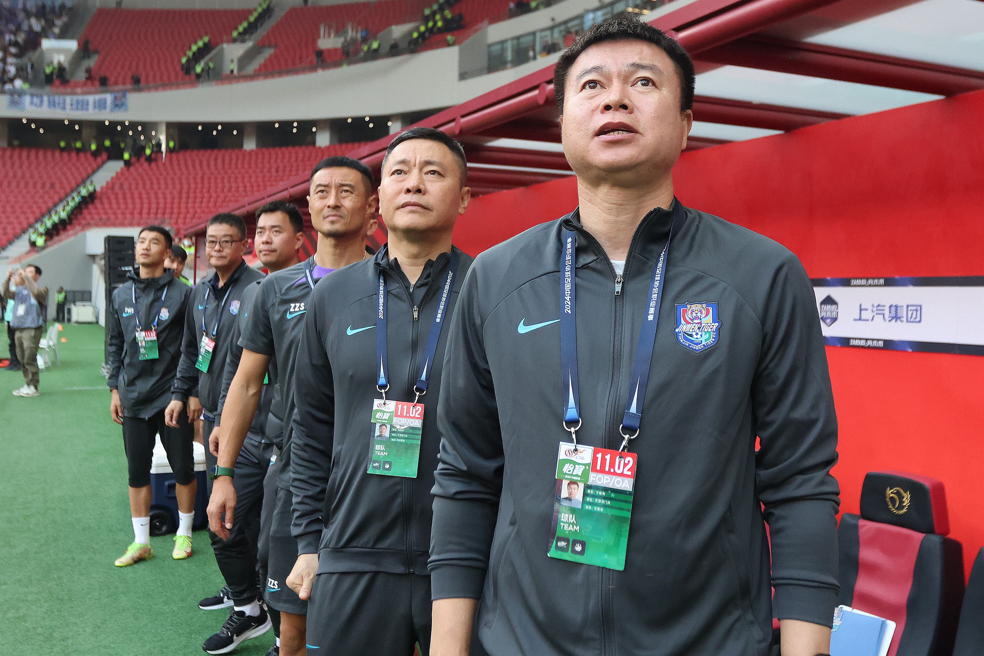 記者：截至昨天沒聽說薩爾瓦多能踢，也未聽說于指導(dǎo)報名國足主帥