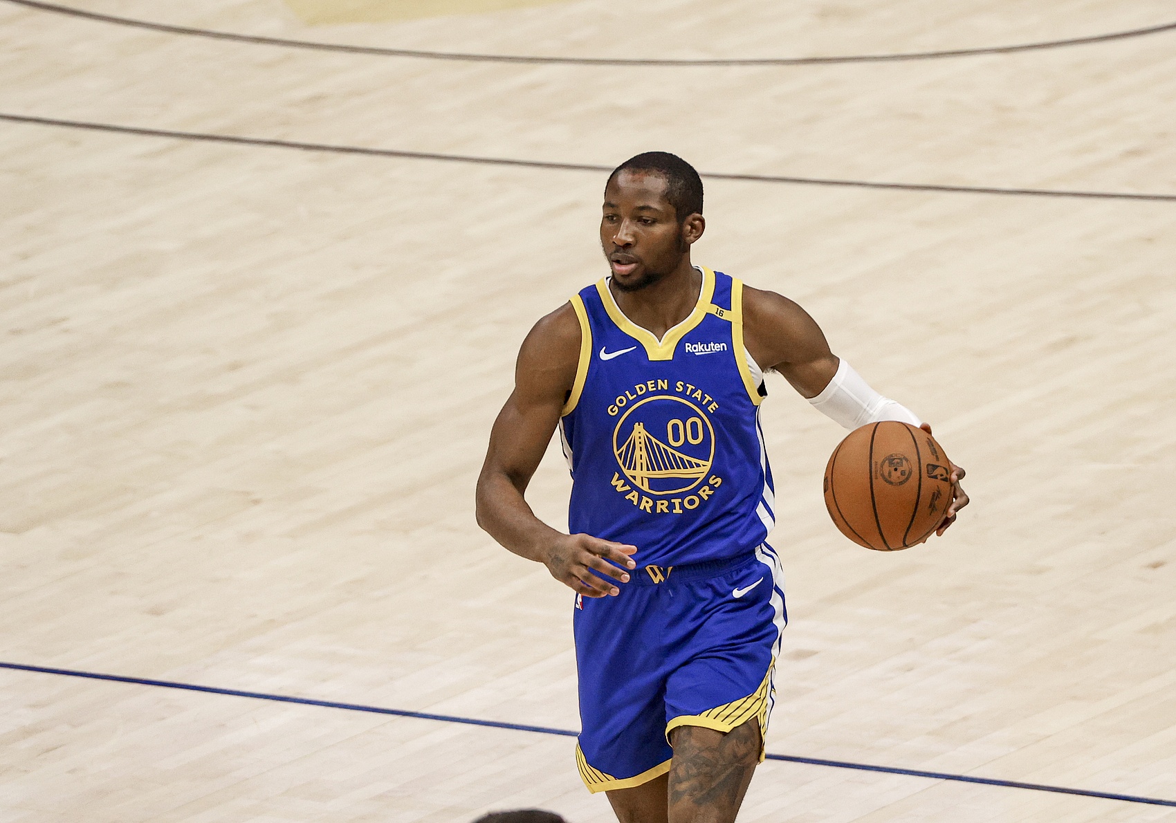 經(jīng)紀人：庫明加在苦練中距離 但在勇士他沒有機會展示