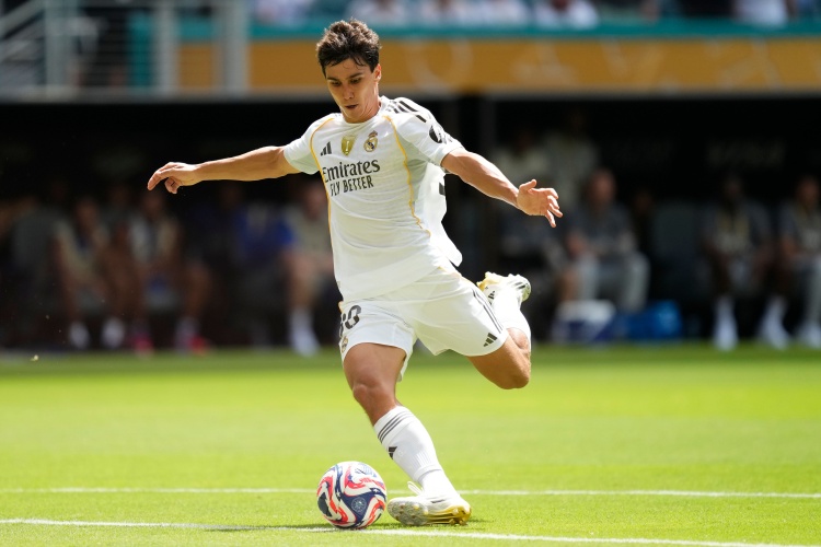 21歲180天，貢薩洛是自2016年為皇馬西甲首發(fā)最年輕的西班牙前鋒