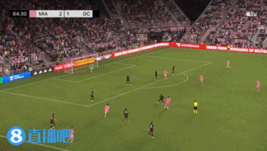 輕松寫意！梅西遠(yuǎn)射梅開二度本場2射1傳，聯(lián)賽22場已22球10助