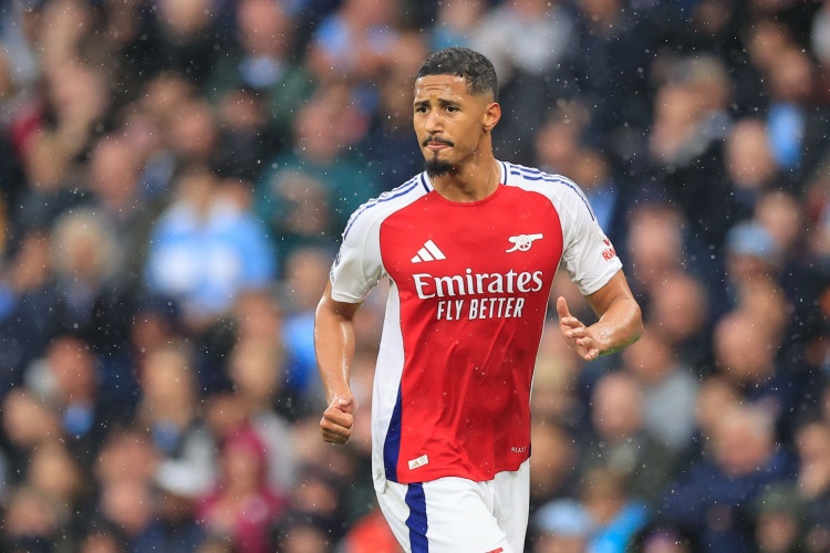 防止皇馬挖角！羅馬諾：薩利巴即將漲薪續(xù)約，與槍手簽新長期合同