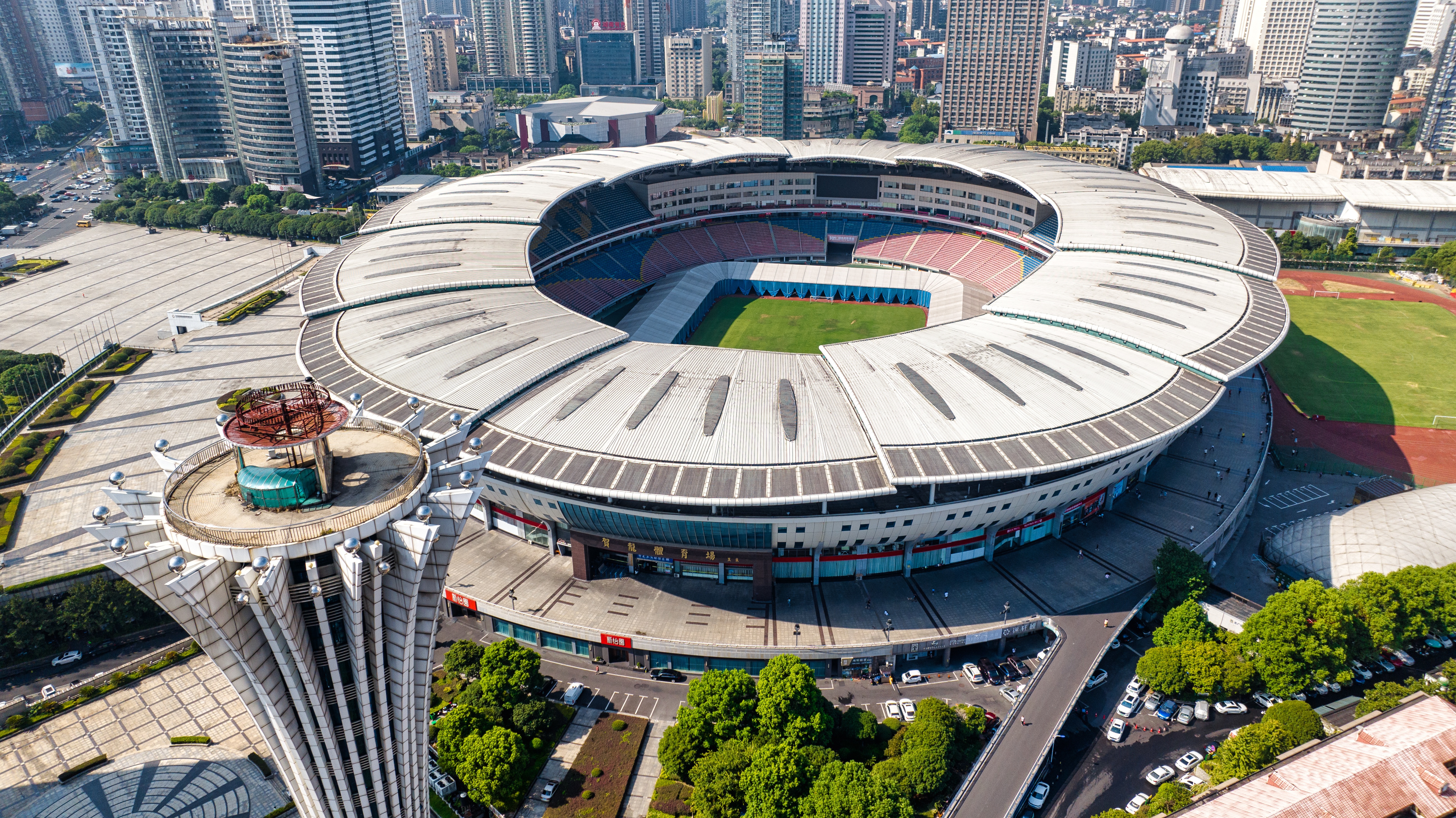 湘超前兩輪現(xiàn)場觀賽達(dá)28.7萬多人，拉動消費(fèi)20多億元
