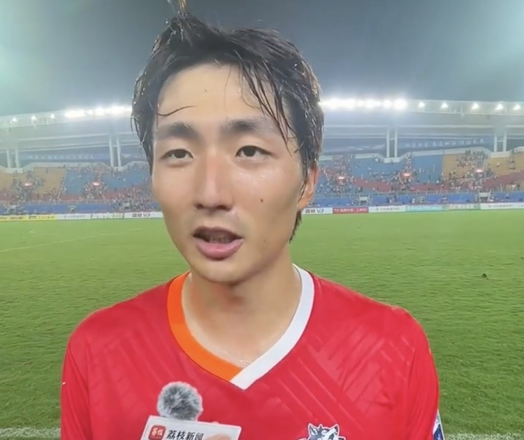南通隊(duì)10勝2平位列蘇超常規(guī)賽第一，隊(duì)長(zhǎng)：我們的目標(biāo)就是冠軍