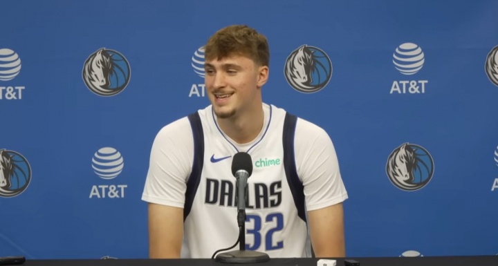 弗拉格：我叫隊內(nèi)所有人大叔 想讓他們覺得自己很老??